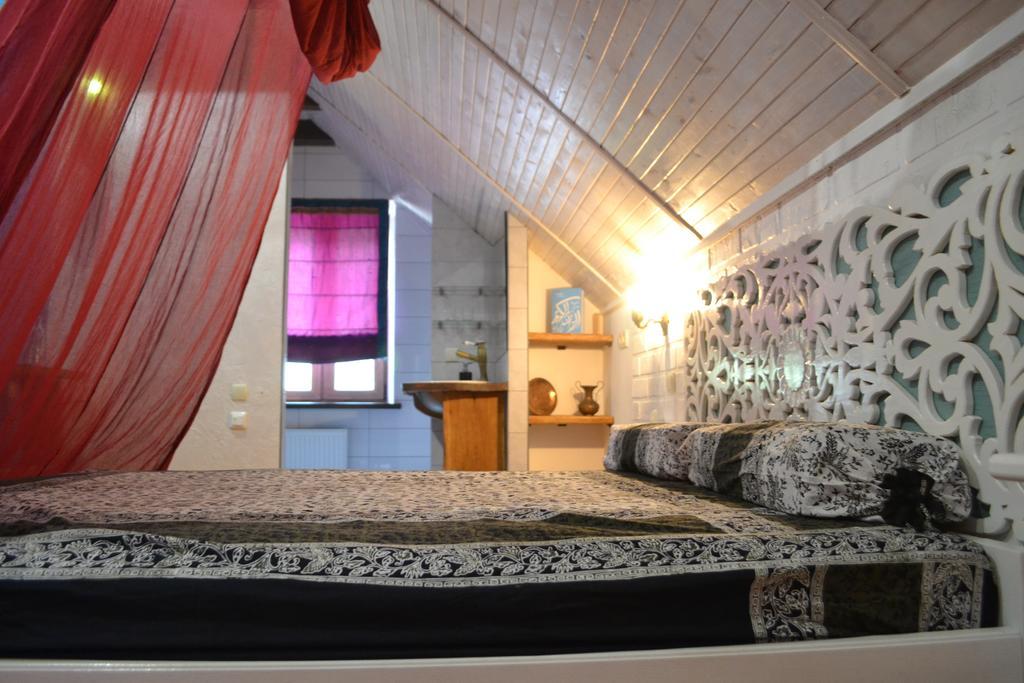 Romantic Guest House Кам'янець-Подільский Екстер'єр фото